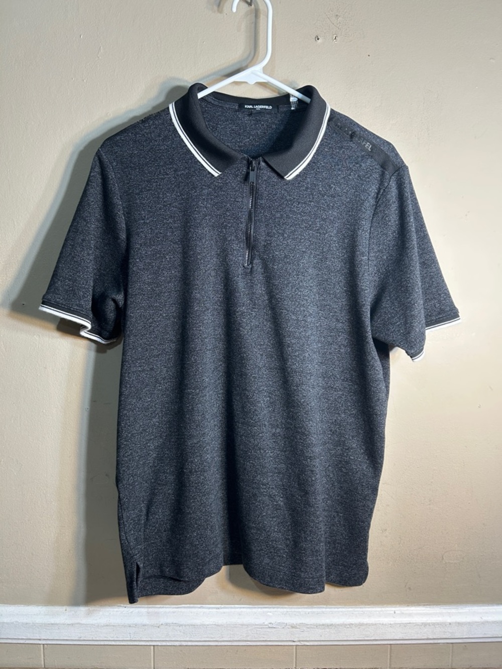 Karl Lagerfeld Paris Men's Polo Half Zip with Logo Tape Cotton Blend. Size Large